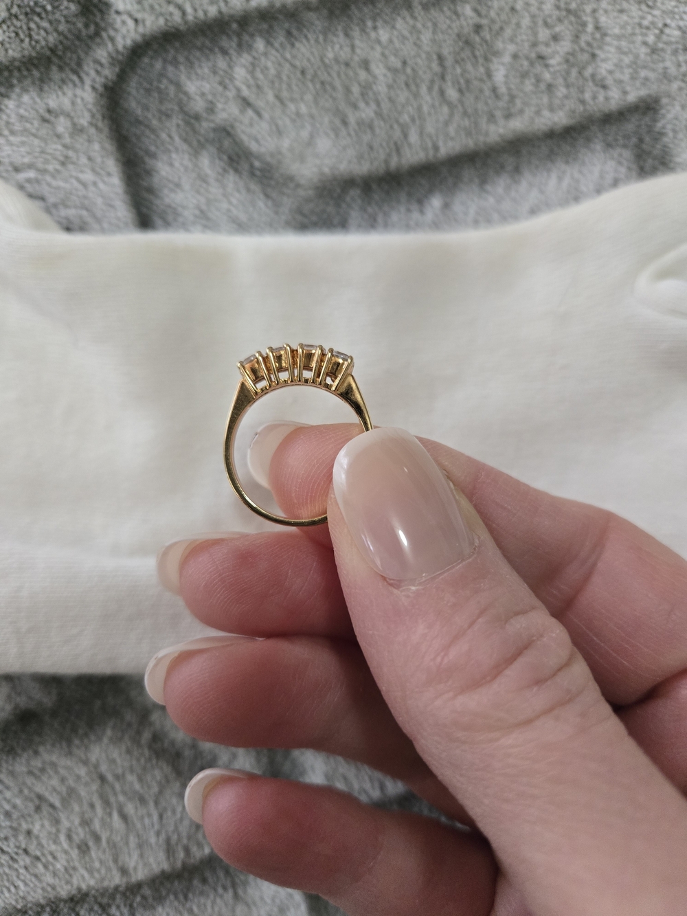 Classic Vintage Gold Four-Stone Ring Size 5 3/4 - Picture 6 of 11